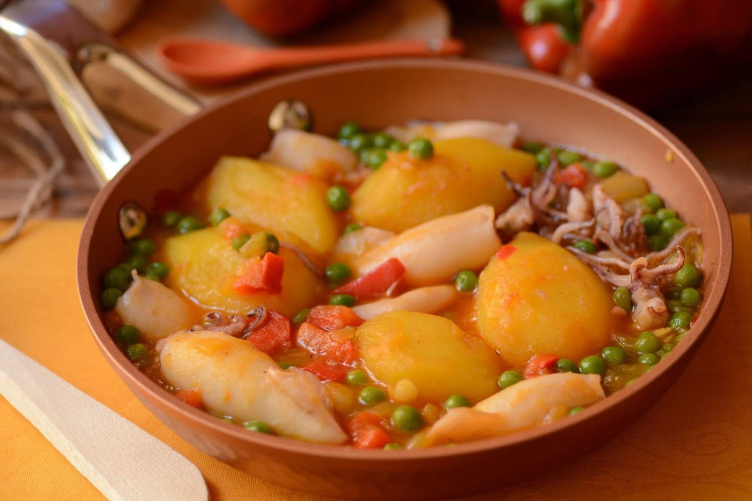 El secreto para hacer calamares con patatas de la forma más rápida y