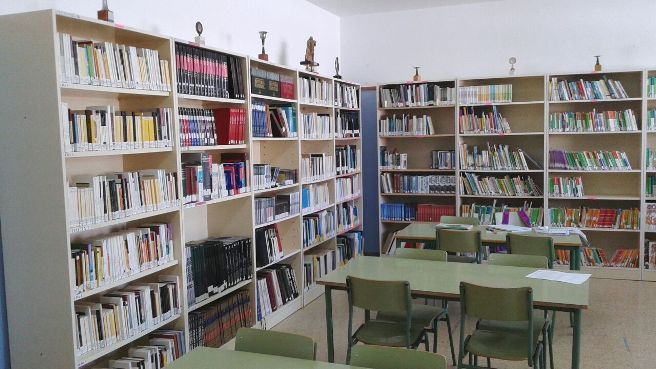 Retiran ‘Caperucita roja’ y ‘La bella durmiente’ de la biblioteca de un colegio catalán por sexista