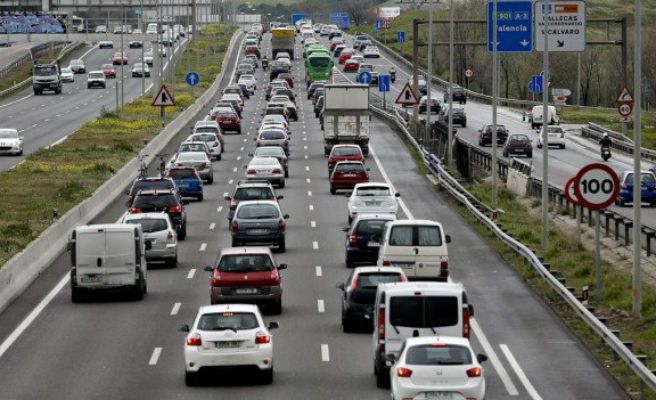 La DGT aconseja planificar el viaje el martes y el miércoles por nevadas en el norte