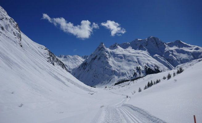 Sierra Nevada, La Molina y Vallter inauguran la temporada de esquí este fin de semana