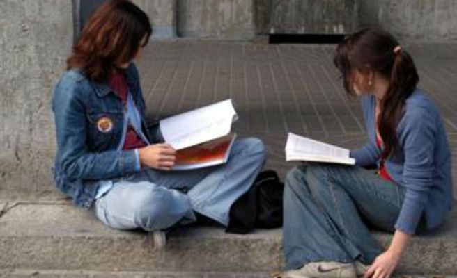 Hacienda retiene 140 euros de un premio escolar a una niña de 16 años