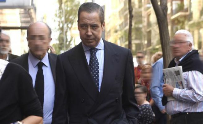 Eduardo Zaplana, en libertad tras bloquearle la juez 6,7 millones de dinero negro en el extranjero