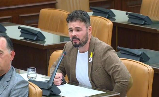 Rufián (ERC) promete abrir la próxima legislatura con el «anticristo» Villarejo