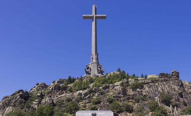 El presidente de la Fundación Francisco Franco: «Cuesta lo mismo la exhumación que cambiar la cocina»