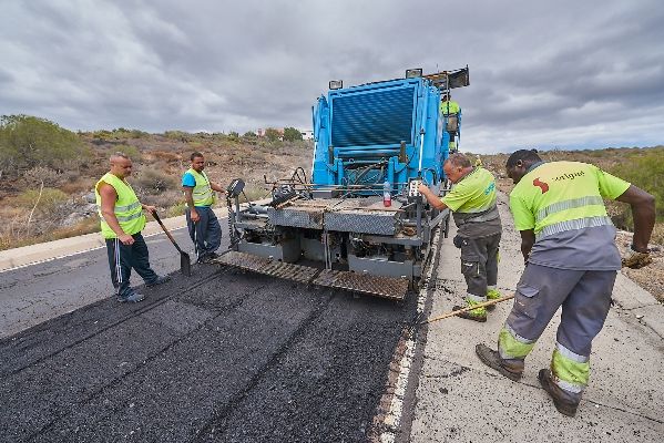 GRAN CANARIA: El Cabildo distribuye 2,1 millones entre los ayuntamientos para reasfaltados municipales, el doble que en 2017