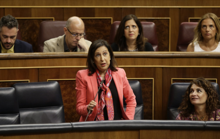 Robles, a los militares: “Hacéis a España más grande”