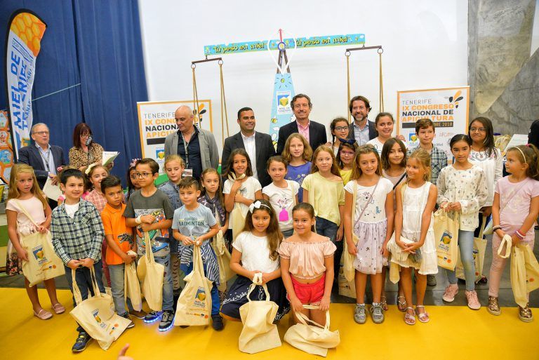 TENERIFE: Más de 2.200 escolares participan en el  concurso de dibujo sobre la miel de Tenerife