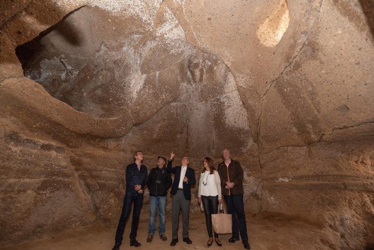 GRAN CANARIA: El Cabildo prevé adquirir la extraordinaria Cueva de Tara tras descubrirse que es un fabuloso calendario astronómico aborigen de Gran Canaria