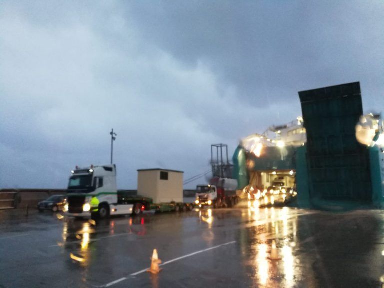 33.000 personas continúan sin luz en Menorca por culpa de un tornado