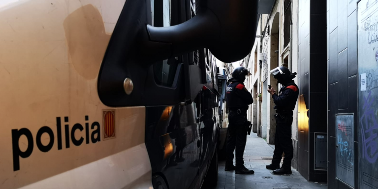 Macrooperación de los Mossos contra los narcopisos en Barcelona