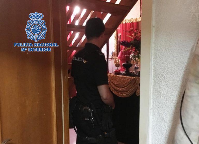 La Policía desarticula un grupo que explotaba sexualmente a jóvenes transexuales en un piso de Murcia