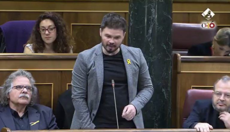 Rufián, expulsado del hemiciclo por insultar a Borrell