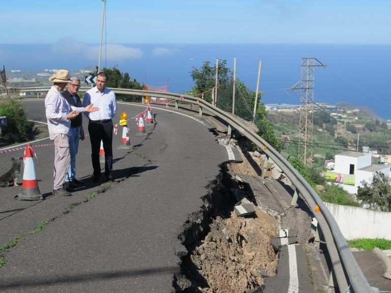 S. Mª DE GUÍA: Pedro Rodríguez pide  al Cabildo de Gran Canaria la declaración de urgencia de la reparación de una vía en las medianías de Guía