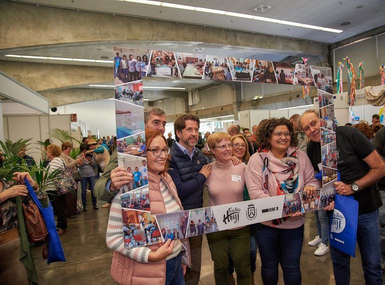 TENERIFE: Las asociaciones de vecinos de la Isla “conviven”  en el Recinto Ferial