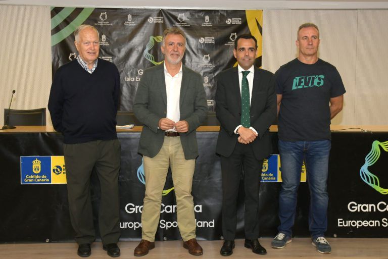 GRAN CANARIA: La UD Las Palmas, que quedó subcampeón de Liga en el 1968-69, el Club de Lucha Los Guanches, el club deportivo Morenotwins y Cajasiete, galardonados con los Premios Gran Canaria Isla Europea del Deporte