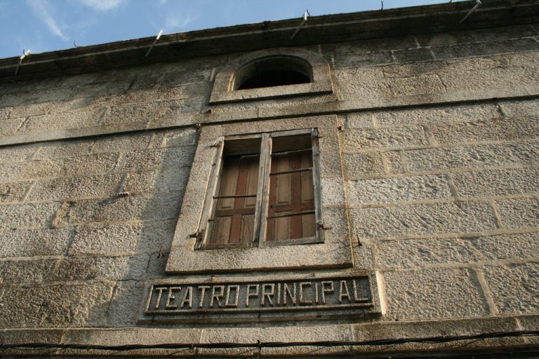 El Concello de Tui solicitará a la Dirección General de Arquitectura a rehabilitación del Teatro Principal