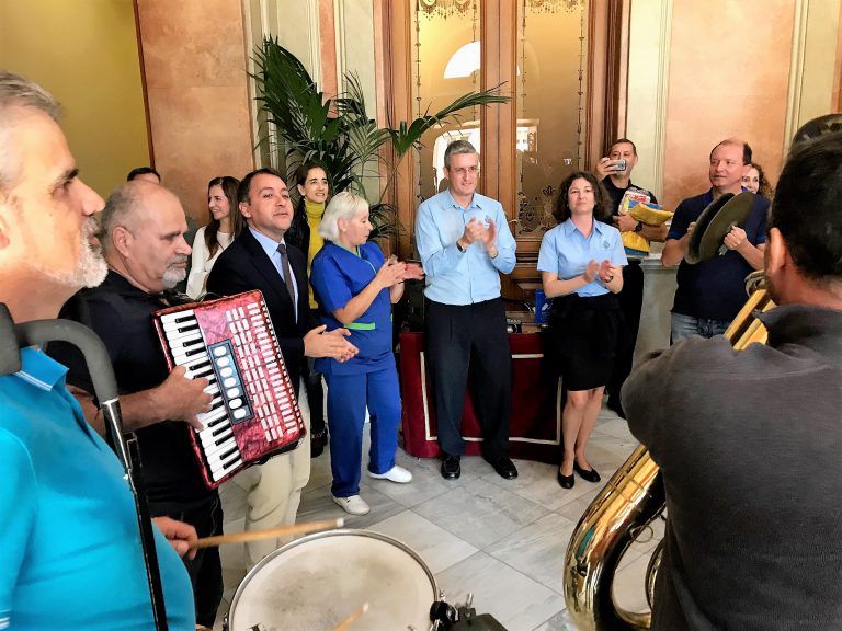 S. C. DE TENERIFE: La Banda Sinfónica inicia su periplo por las sedes municipales para felicitar la Navidad