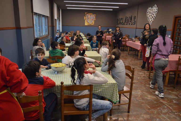 Los fogones de la tolerancia a pleno rendimiento en Mos por el Día de la Discapacidad