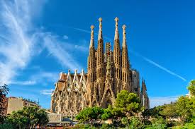 Detenido un militar francés por intentar entrar a la Sagrada Familia con munición