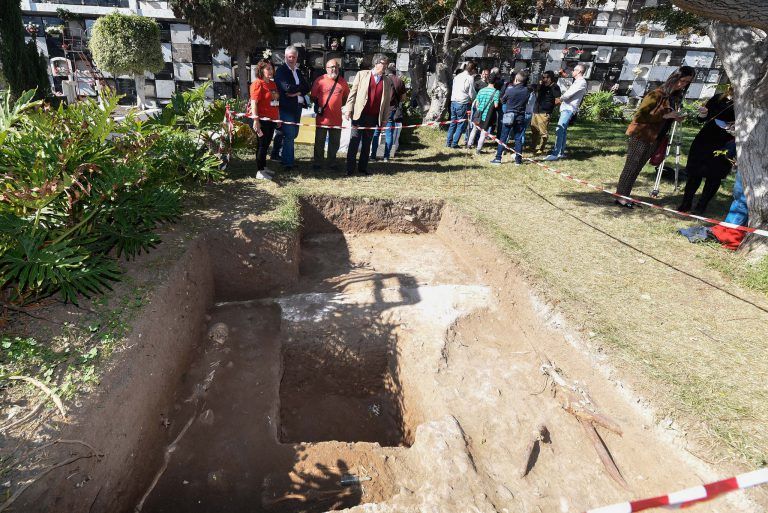 GRAN CANARIA: La excavación en la fosa común de Vegueta concluye que los restos humanos que alberga están en buen estado de conservación