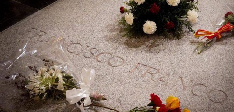 La hoja de ruta del Gobierno para exhumar a Franco: funeraria, coste, duración…