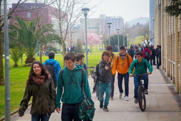 Un joven es apaleado en Vitoria por defender la unidad de España