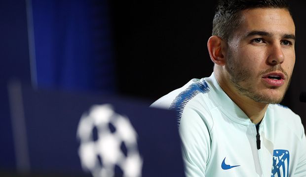 Lucas Hernández niega su marcha al Bayern de Múnich tras el mercado navideño