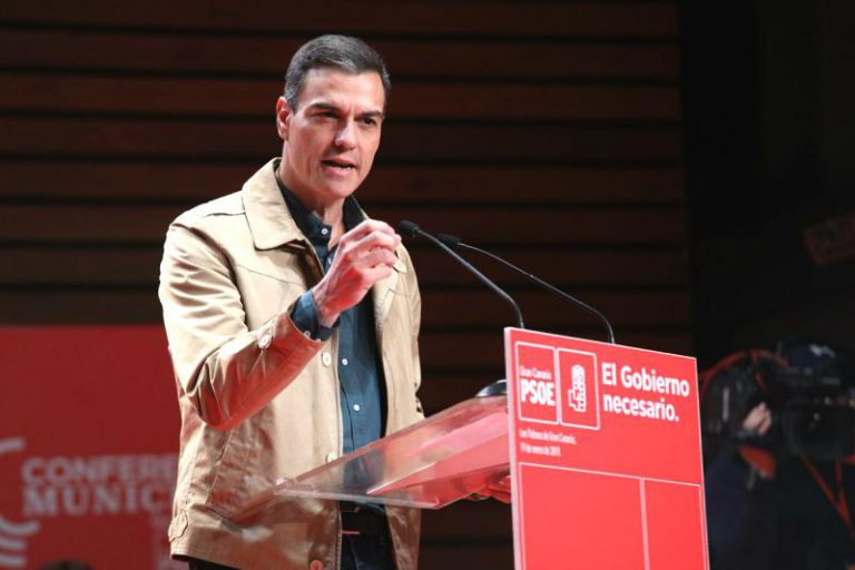 Sánchez asegura que el PP vuelve a su «peor pasado» porque «la ultraderecha le marca el paso»