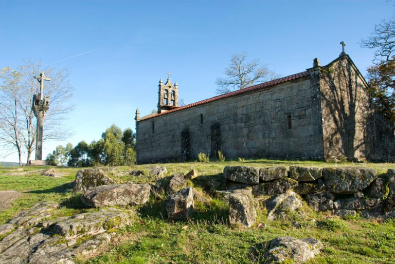 El Concello de Ponteareas aclara que el rebosamiento de fecales en la Avenida de Galicia es ajeno a las obras recién realizadas