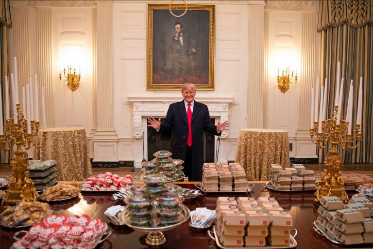 El motivo por el que Trump sirvió hamburguesas del McDonald’s en una recepción oficial en la Casa Blanca