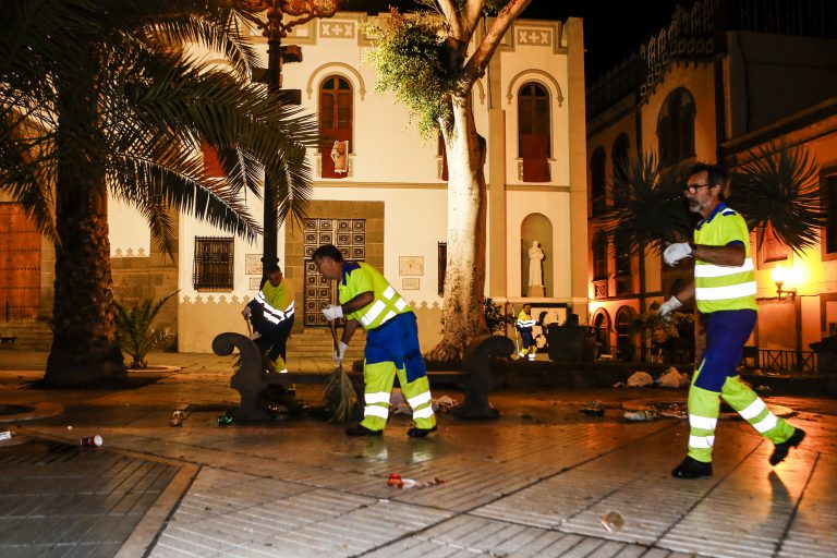 LAS PALMAS DE G.C.: Limpieza recoge 19.850 kilos de residuos sólidos en las calles tras la Cabalgata y la Noche de Reyes