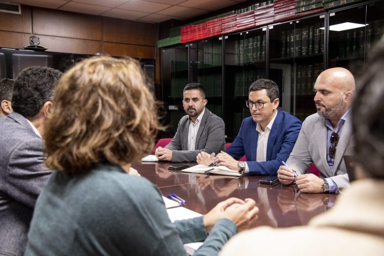 CANARIAS: Pablo Rodríguez informa al Colegio de Ingenieros que las Islas cuentan con proyectos y obras en licitación por valor de más de 600 millones de euros