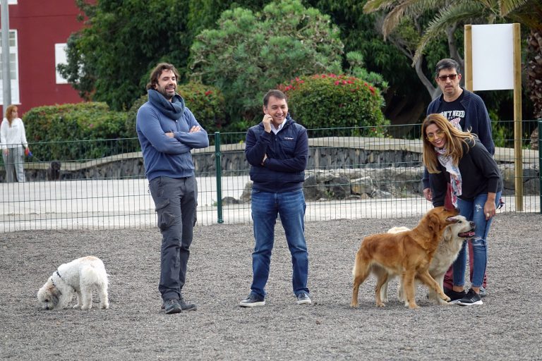 S. C. DE TENERIFE: El Sobradillo dispone de un nuevo parque canino sobre 920 metros cuadrados