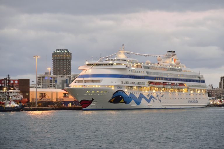 LAS PALMAS DE G.C.: Siete cruceros animan el fin de semana de rebajas en Las Palmas de Gran Canaria