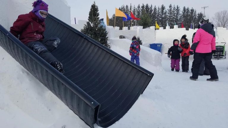 Suspendido el Festival de la Nieve en Canada debido a una fuerte nevada