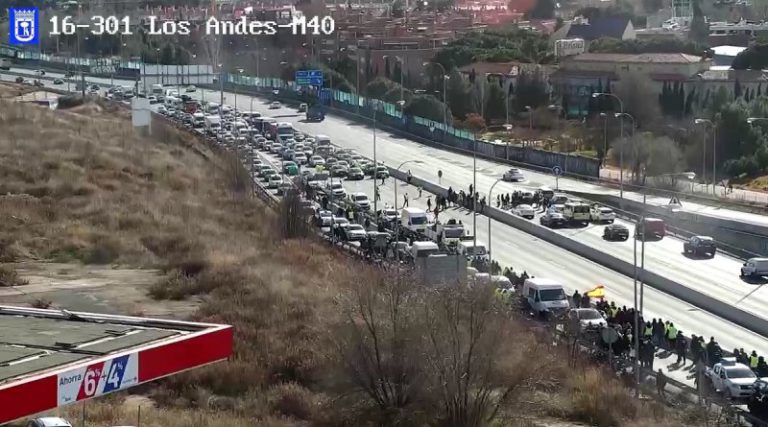 La Guardia Civil no multó ayer a ningún taxista pese a los cortes en la M-40