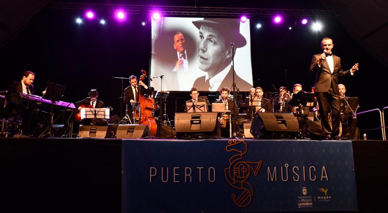 MOGÁN: Playa de Mogán vibra con la Gran Canaria Big Band