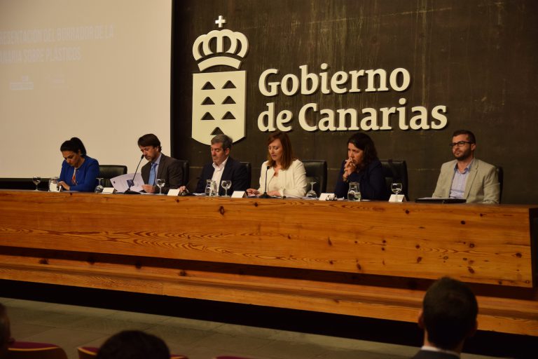 CANARIAS: El borrador de la Estrategia Canaria sobre Plásticos, presentado en Tenerife, logra implicar a distintos colectivos e instituciones