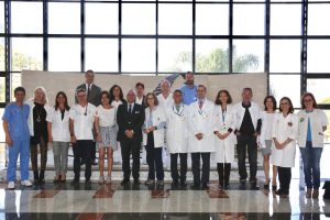 Foto De Familia Del Equipo Que Participa En La Técnica