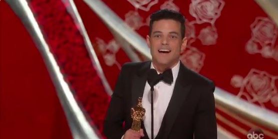 La aparatosa caída que no se vio de Rami Malek tras recoger el Oscar a mejor actor