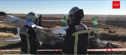 Dos muertos al caer una avioneta en Madrid