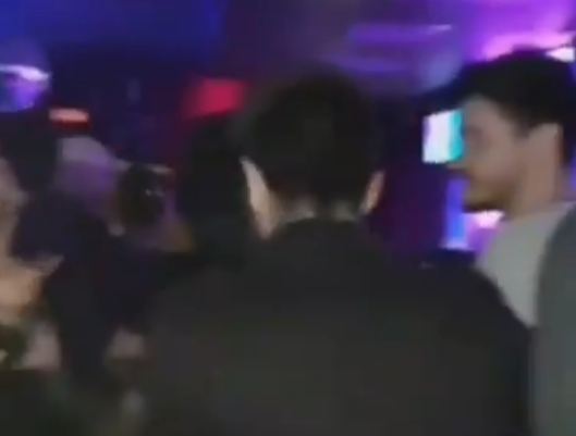 La bofetada de Cepeda a un joven que se burla de él en una discoteca