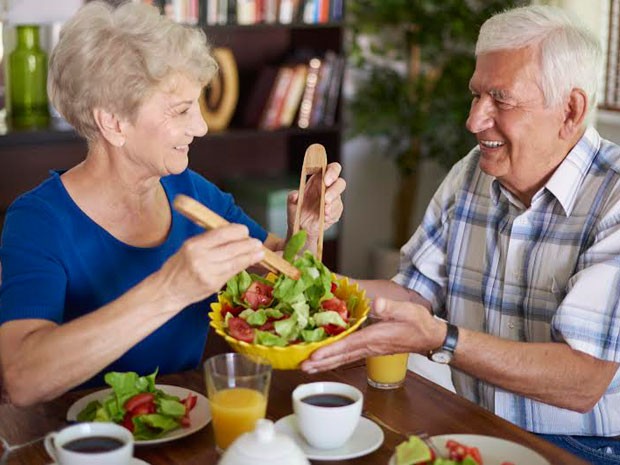 Cuidados de la tercera edad en el siglo XXI