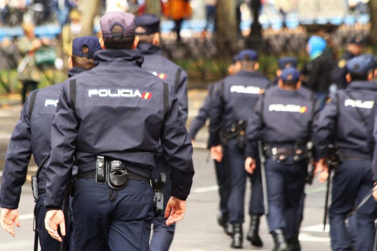 Más de cien agentes velan por la seguridad del juicio del ‘procés’