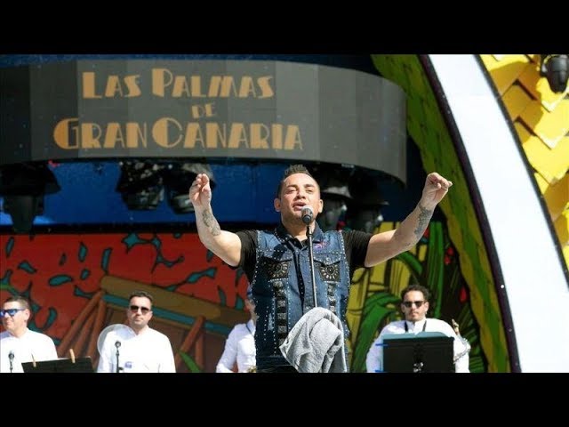 LAS PALMAS DE G.C.: Tras comenzar el concierto con claros síntomas de encontrarse embriagado, Manny Manuel fué interrumpido y expulsado por la Concejala del Carnaval