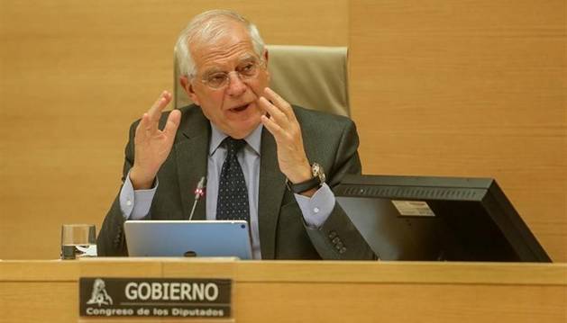 Suplantan la identidad de Borrell en LinkedIn