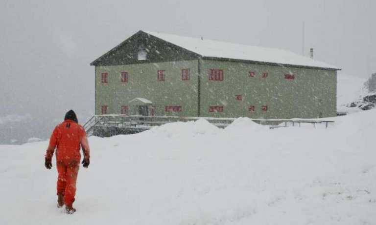 El 60% de la nieve anual que cae en la Antártida procede de nevadas extremas