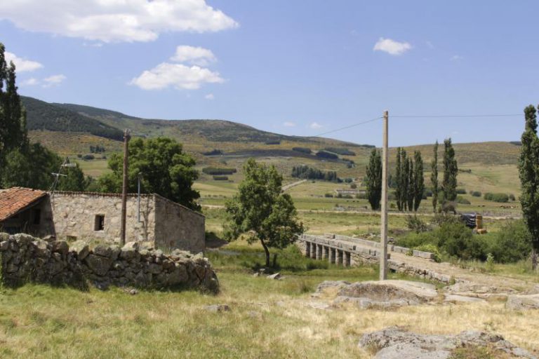 El Gobierno combatirá la despoblación de los pueblos con banda ancha y más servicios