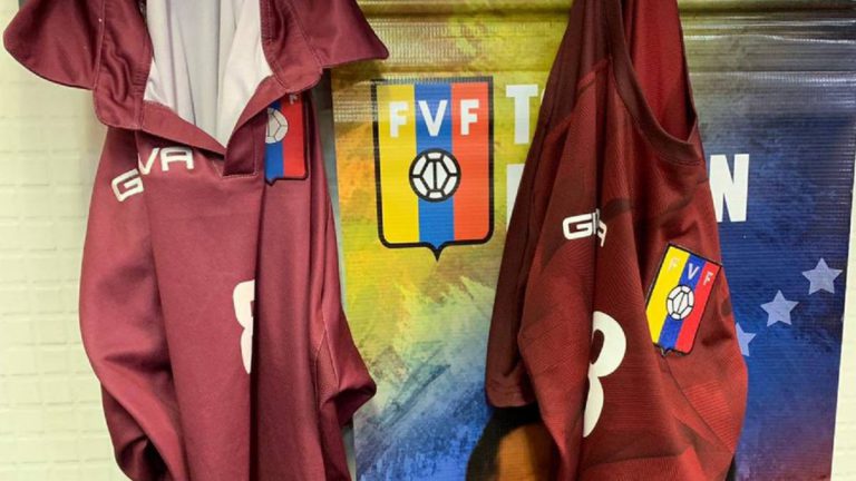 Venezuela jugó ante Cataluña con camisetas ¡del Decathlon!