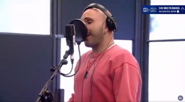 Kiko Rivera queda en evidencia al cantar a capella